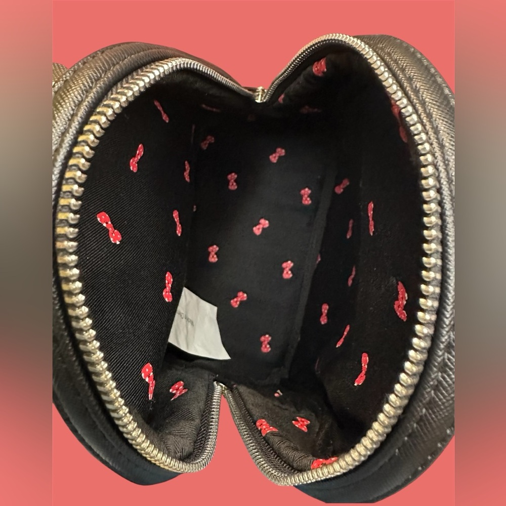 Loungefly Loves Hello Kitty EUC Polka Dot Backpack - Picture 9 of 9